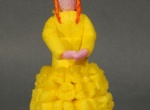 Die Frau mit gelben Kleid